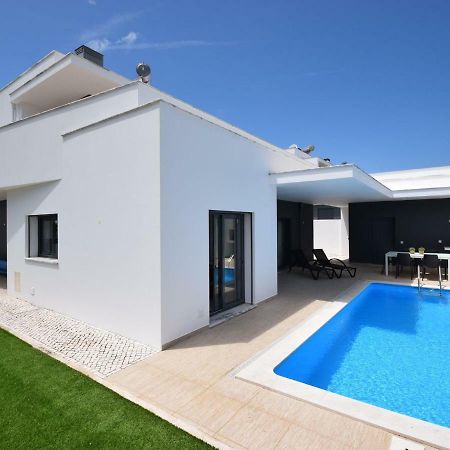 Modern Villa With Private Pool Near The Beautiful Beach Of Foz De Arelho Nadadouro Ngoại thất bức ảnh