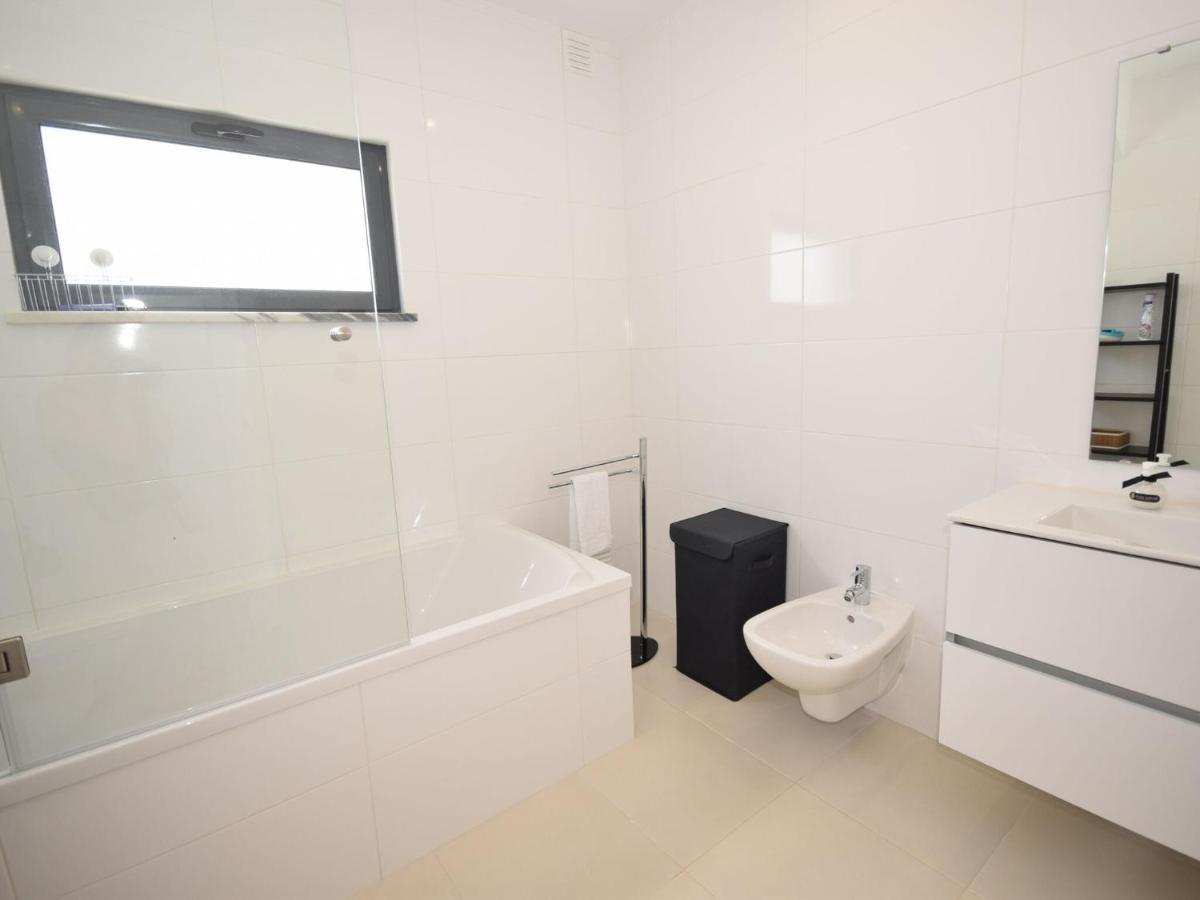 Modern Villa With Private Pool Near The Beautiful Beach Of Foz De Arelho Nadadouro Ngoại thất bức ảnh