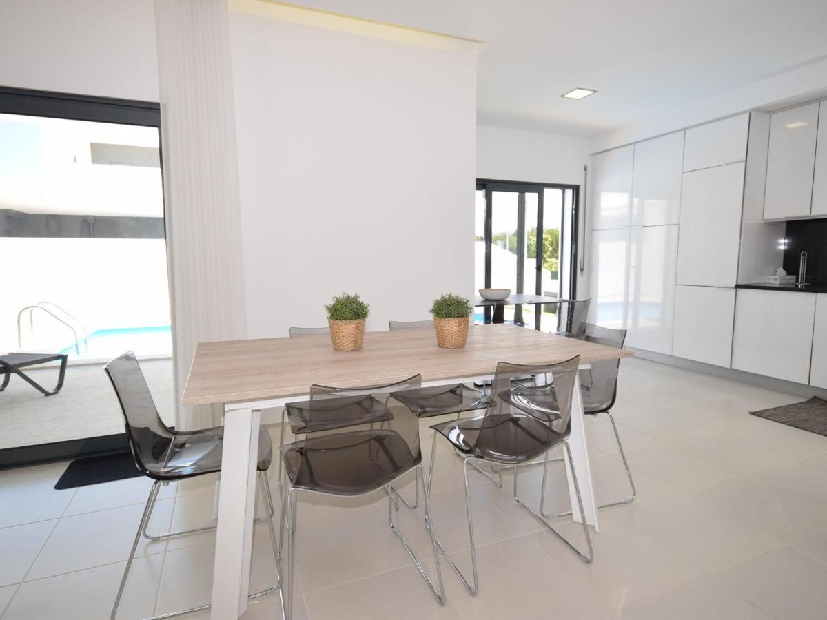 Modern Villa With Private Pool Near The Beautiful Beach Of Foz De Arelho Nadadouro Ngoại thất bức ảnh