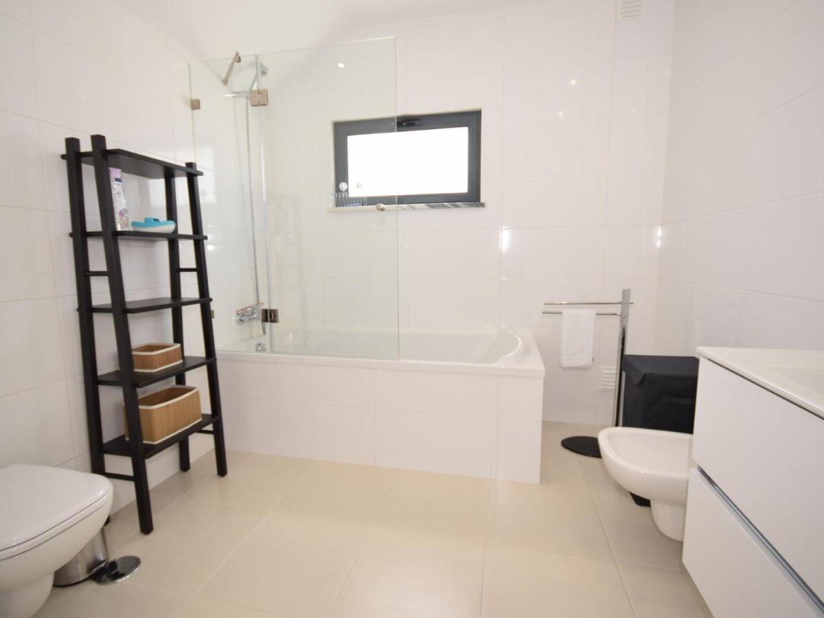 Modern Villa With Private Pool Near The Beautiful Beach Of Foz De Arelho Nadadouro Ngoại thất bức ảnh