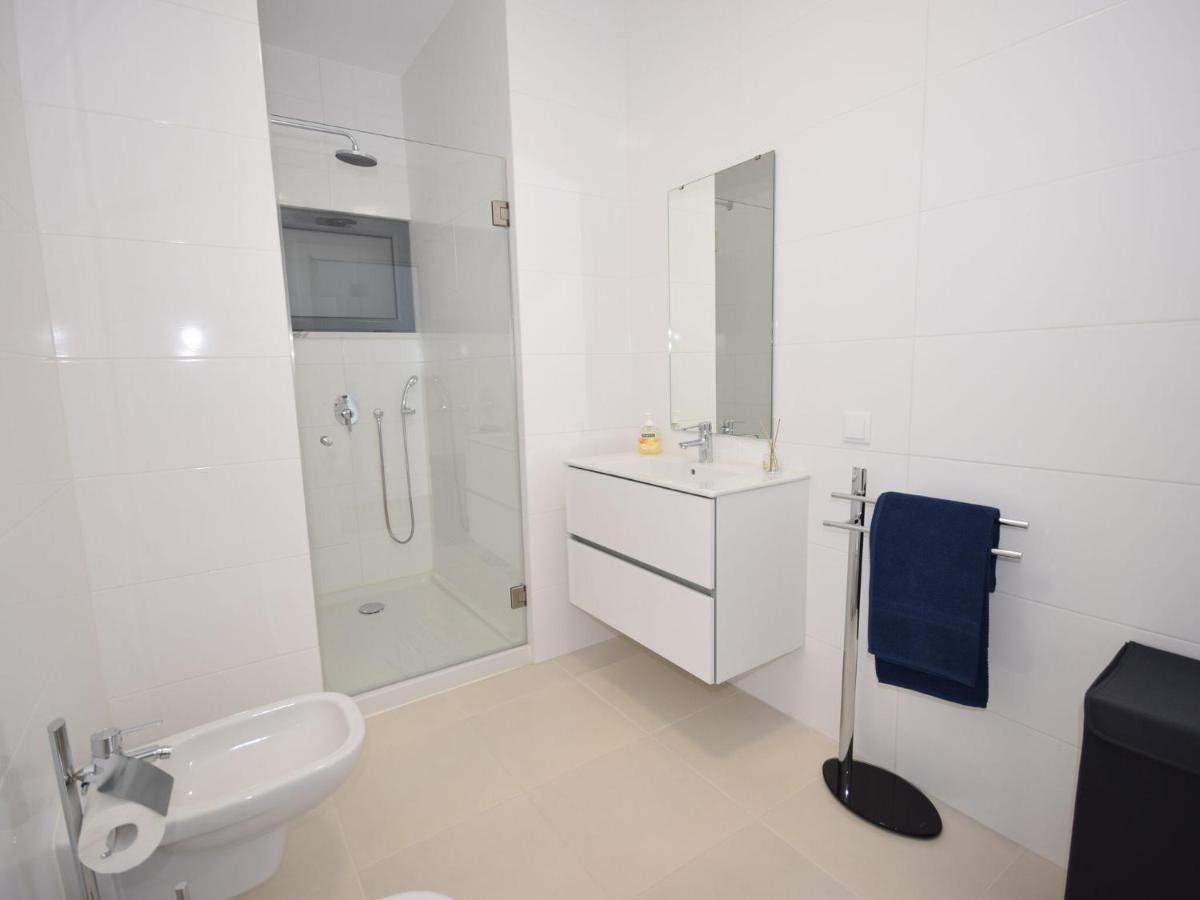 Modern Villa With Private Pool Near The Beautiful Beach Of Foz De Arelho Nadadouro Ngoại thất bức ảnh